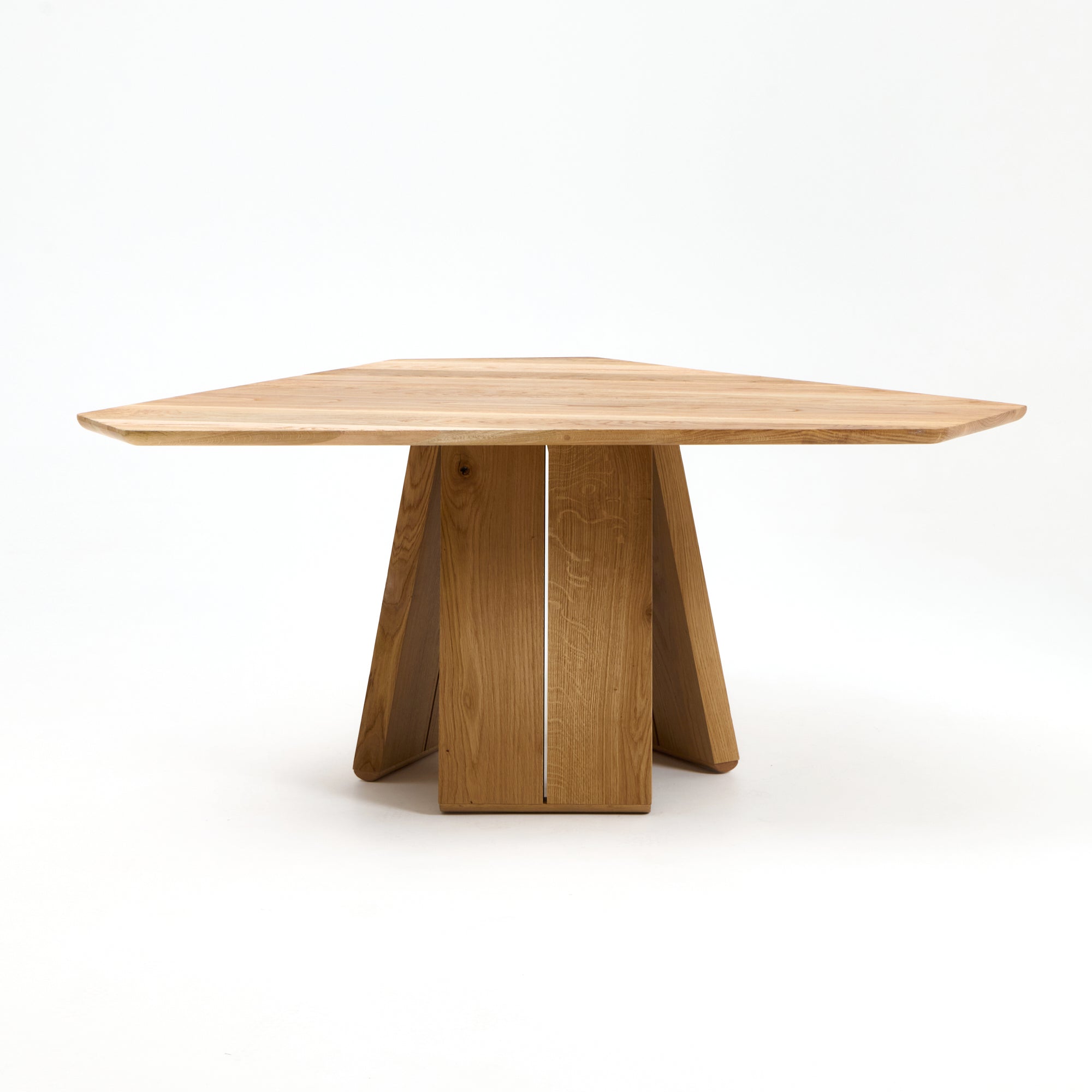 Perícia Dining Table